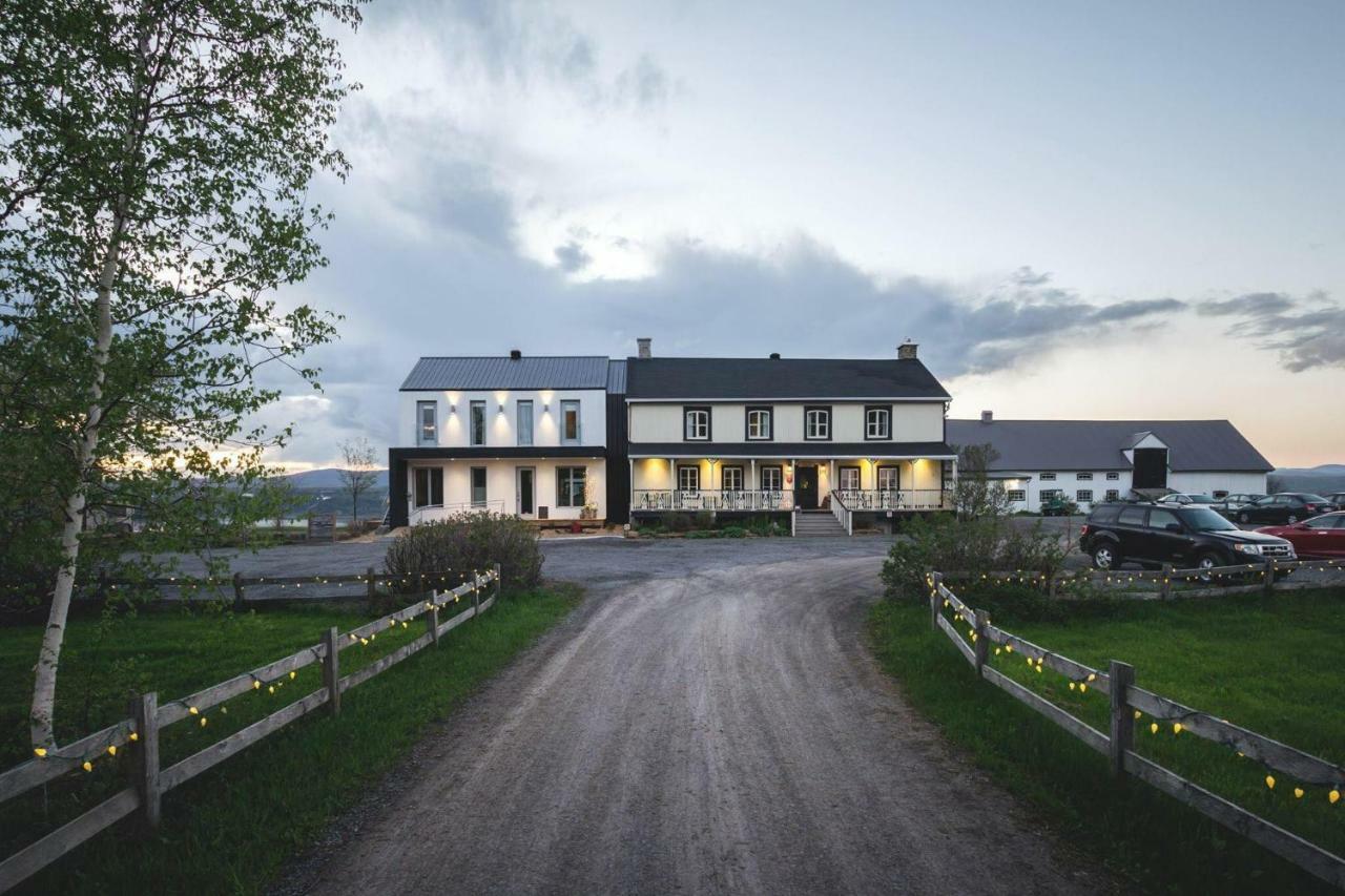Les Ancêtres Auberge&Restaurant St-Pierre-de-l'Île-d'Orléans Exterior foto